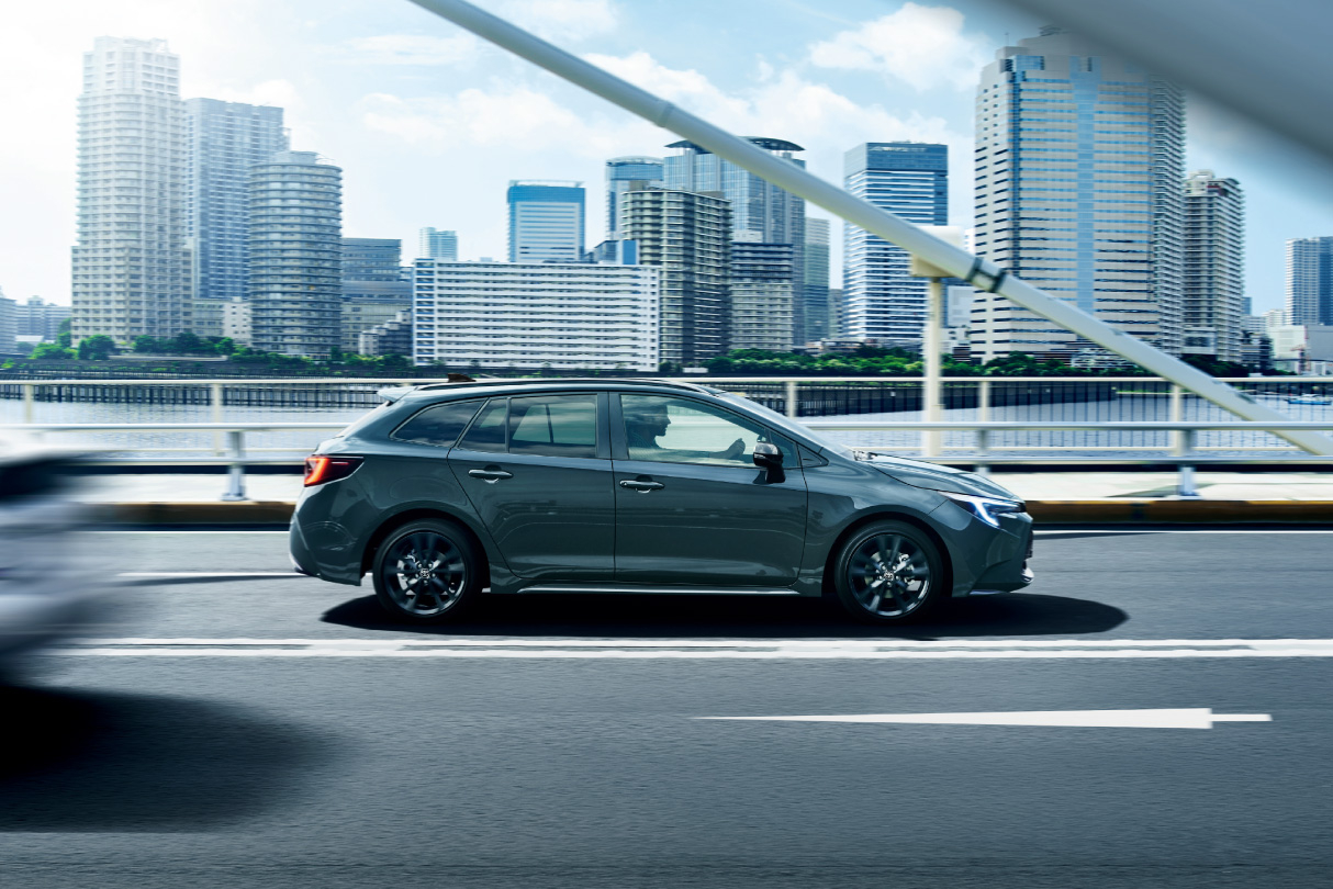 corollatouring_feature_img01