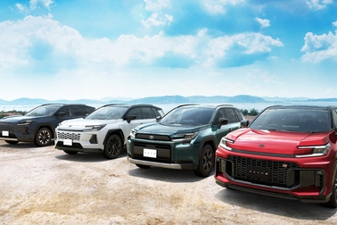 （左奥）：Z（ハイブリッド）